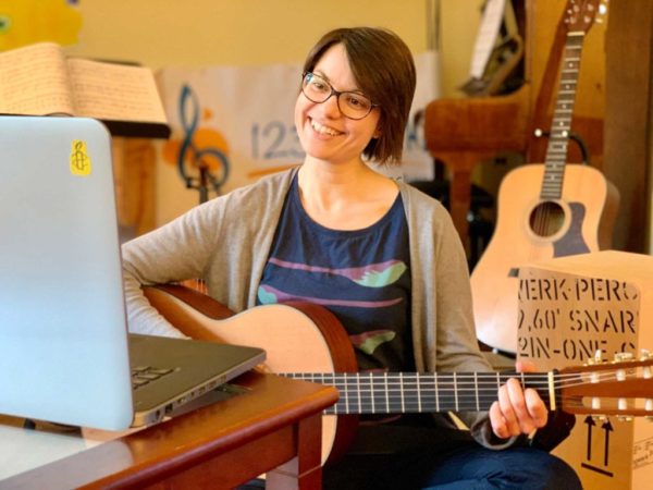 Katharina-OConnor_Online-Teaching_Gitarre Musikschulleiterin